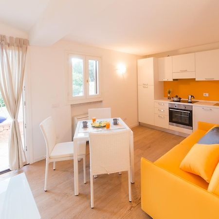 Residenze Dei Fiori Villa Porto Rotondo Exteriör bild