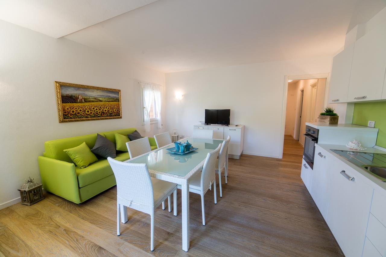 Residenze Dei Fiori Villa Porto Rotondo Exteriör bild