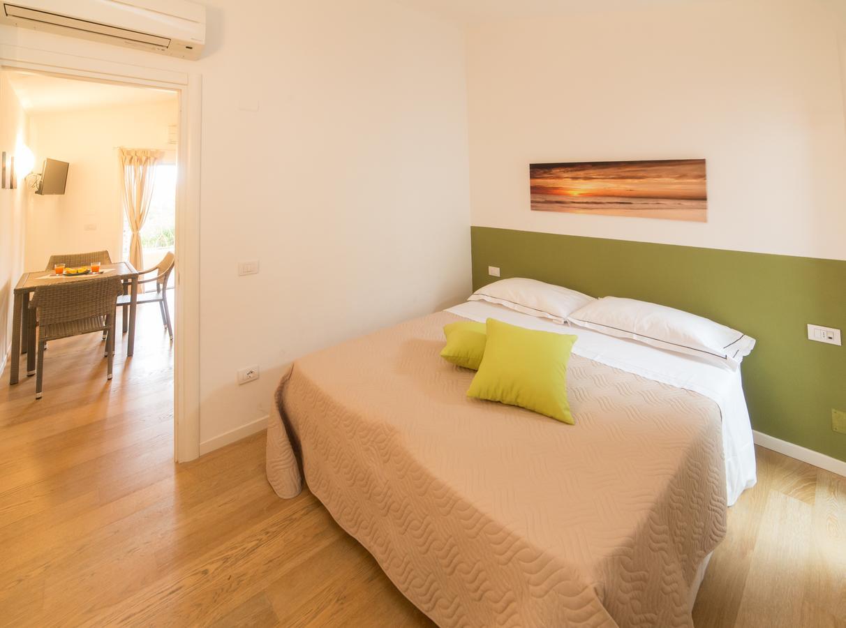 Residenze Dei Fiori Villa Porto Rotondo Exteriör bild