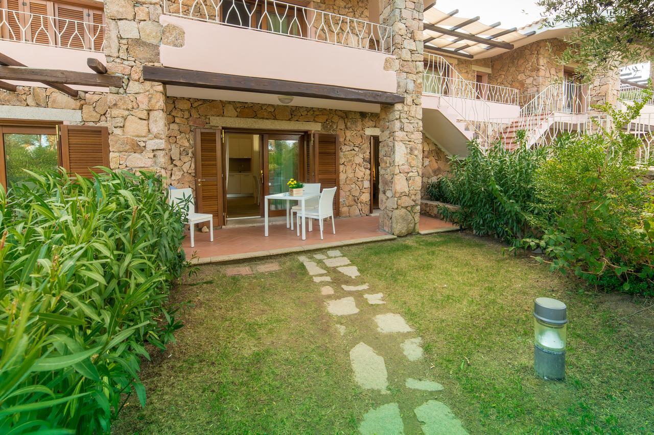 Residenze Dei Fiori Villa Porto Rotondo Exteriör bild
