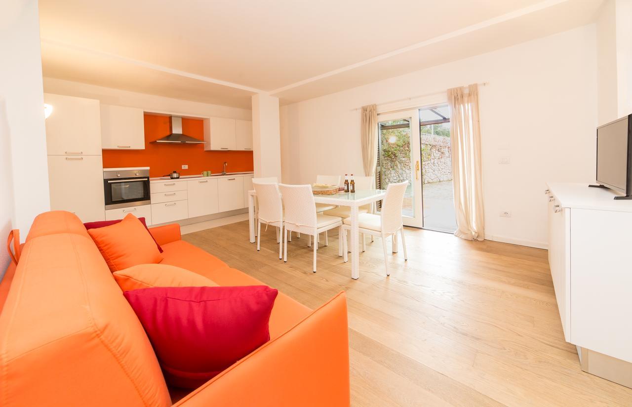 Residenze Dei Fiori Villa Porto Rotondo Exteriör bild
