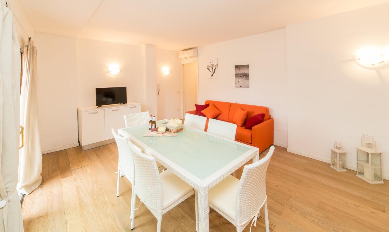 Residenze Dei Fiori Villa Porto Rotondo Exteriör bild